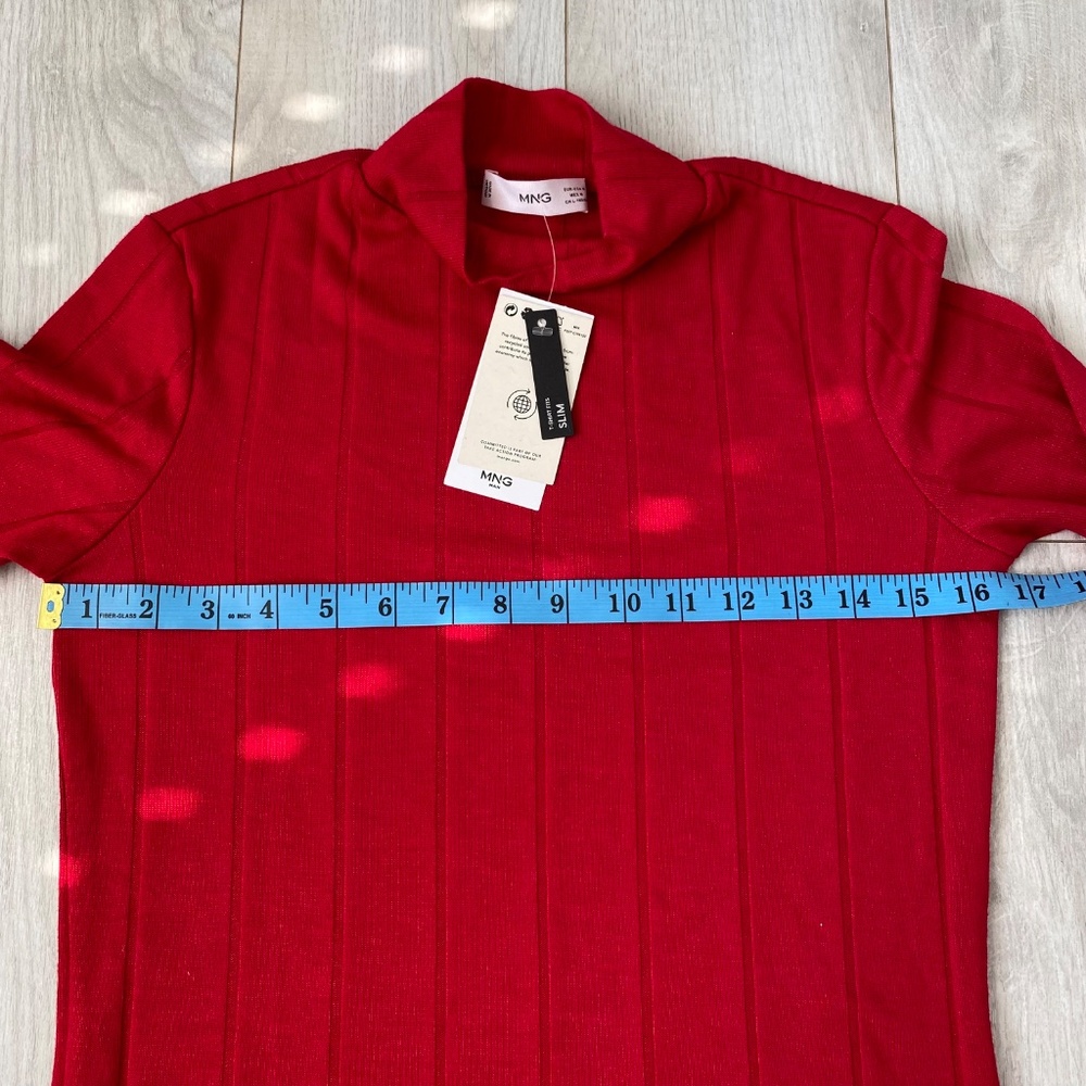 Long Sleeve Red Ribbed Knit Top - Picture 10 of 11